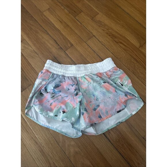 Lululemon Women’s Lined Running Athletic Shorts Size 8 - Picture 2 of 5